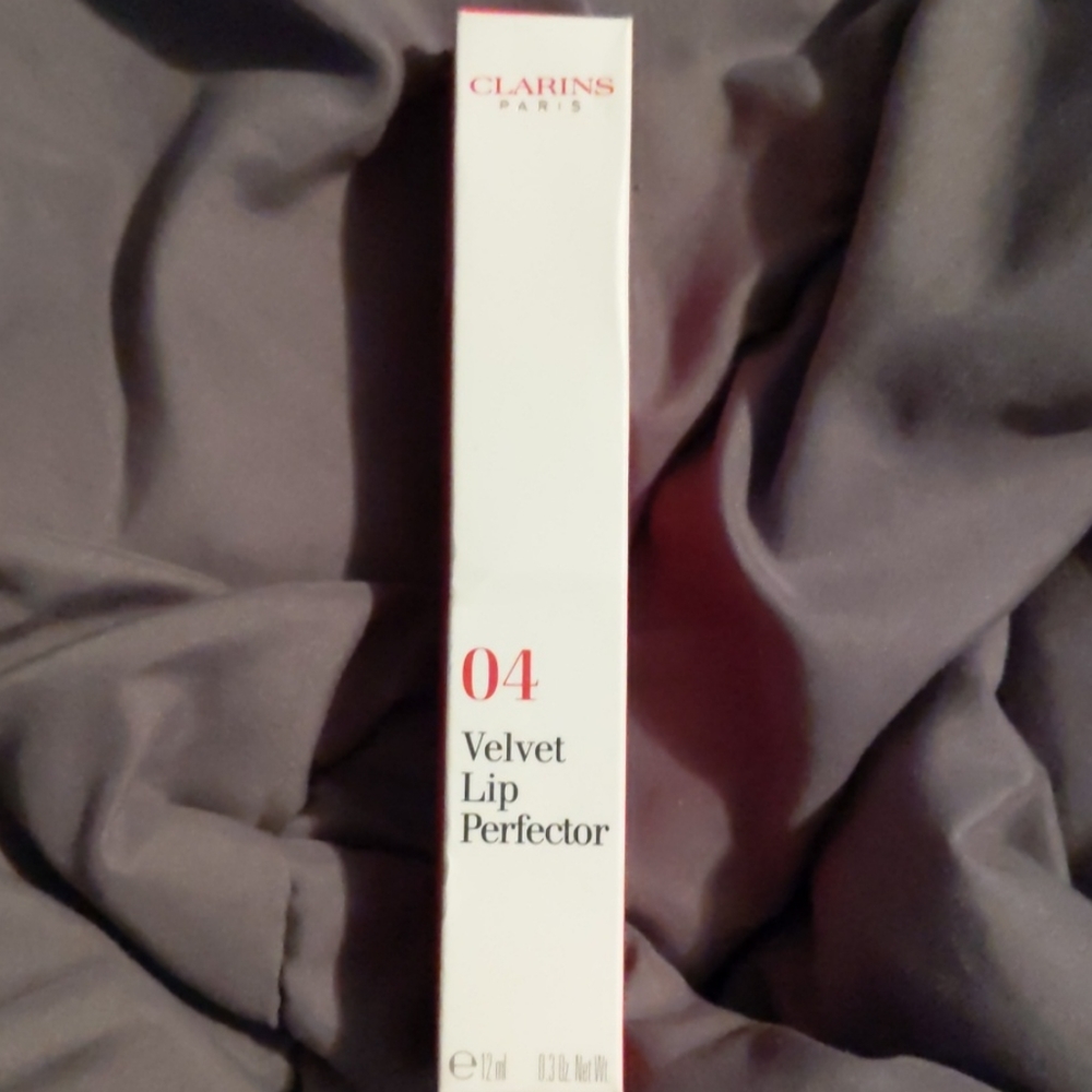 04 Velvet Lip Perfector